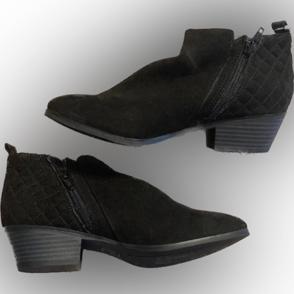Style & Co size 6 black bootie